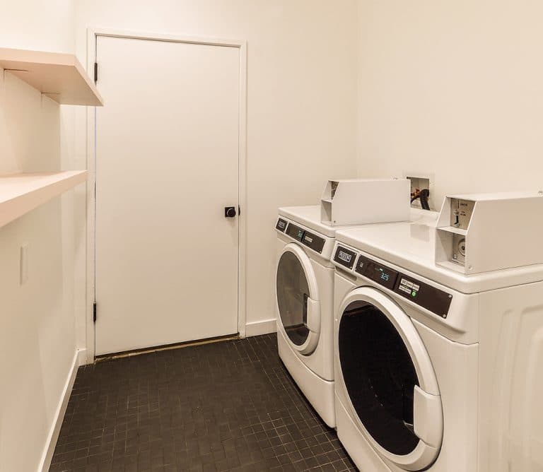 Beverly Hills One Bedroom Short Term Furnished Corporate Rental / WEHO