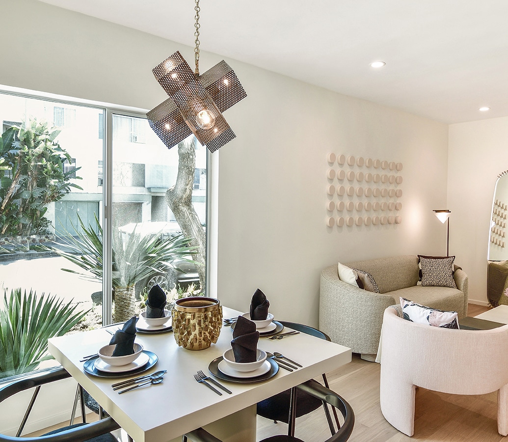 West Hollywood/Beverly Hills Corporate Apartment dining area