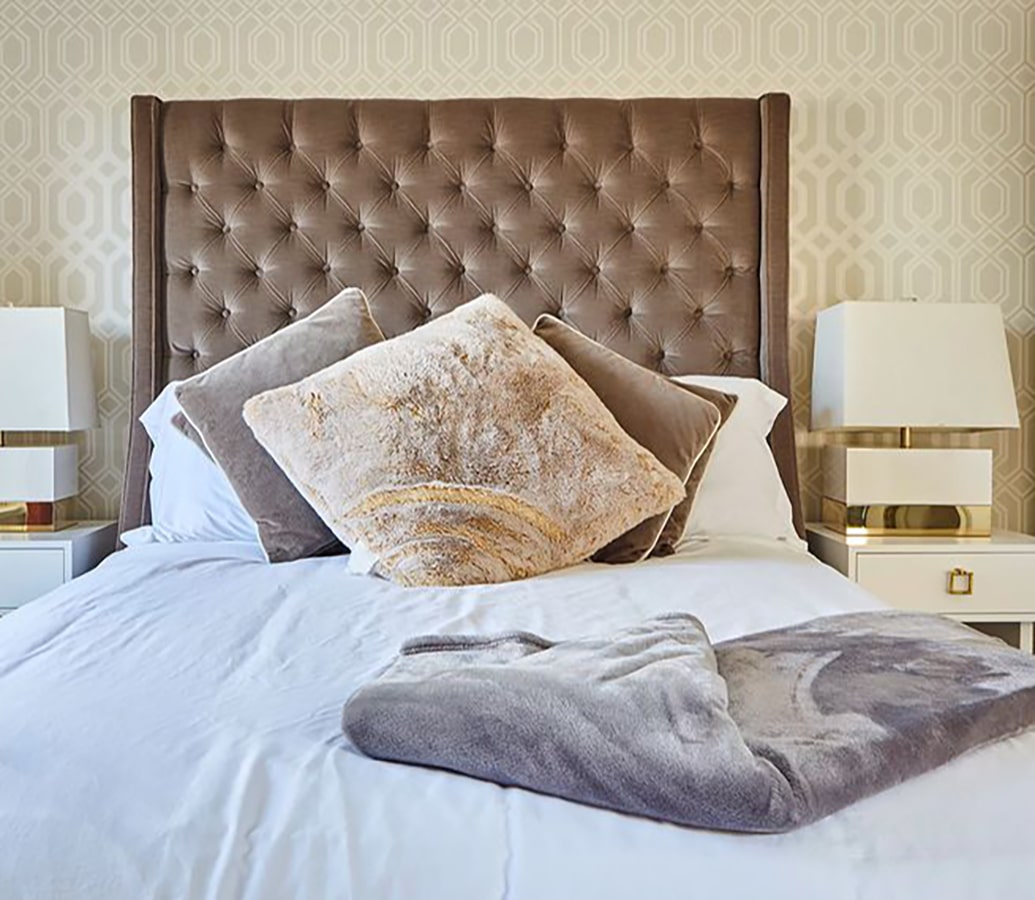 bedroom Hollywood fully furnished apartment rentals