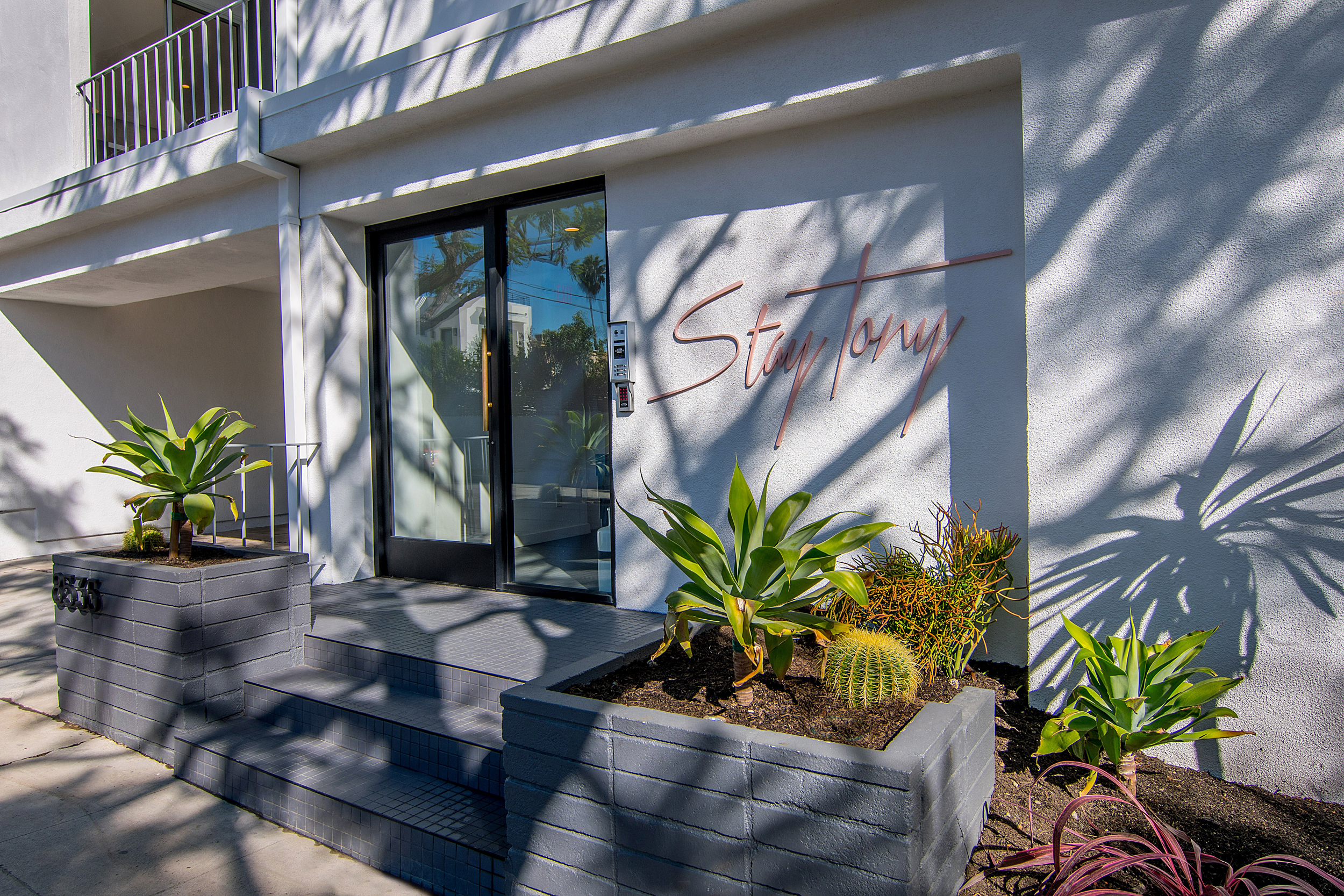 exterior West Hollywood/Beverly Hills Monthly Apartment Rental
